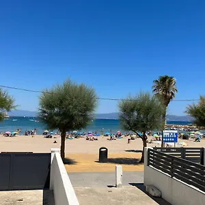 https://apartamento-en-la-playa-free-parking-free-wifi.topcostabravahotels.com